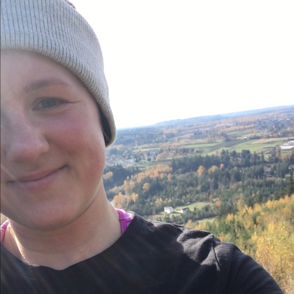 Meet your Posher, Ali - Picture 7 of 8